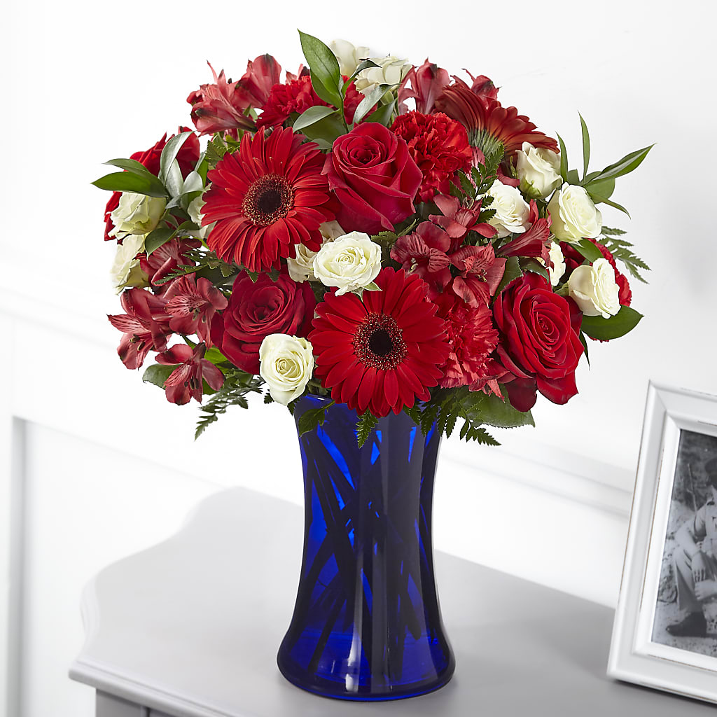 Hearts Embrace Bouquet – Flowers By Karen Inc, Ocean Springs MS
