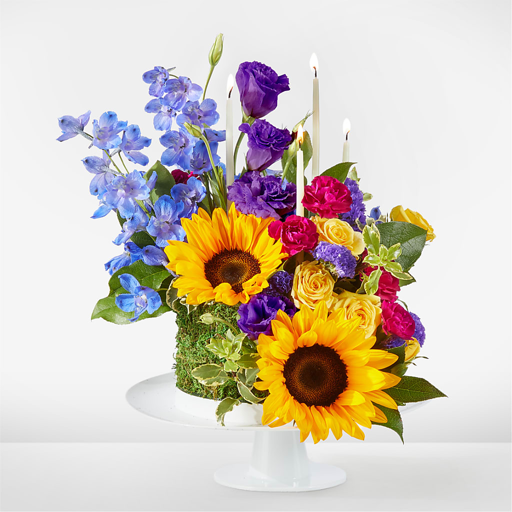 Star of the Day Floral Cake – Flowers By Karen Inc, Ocean Springs MS