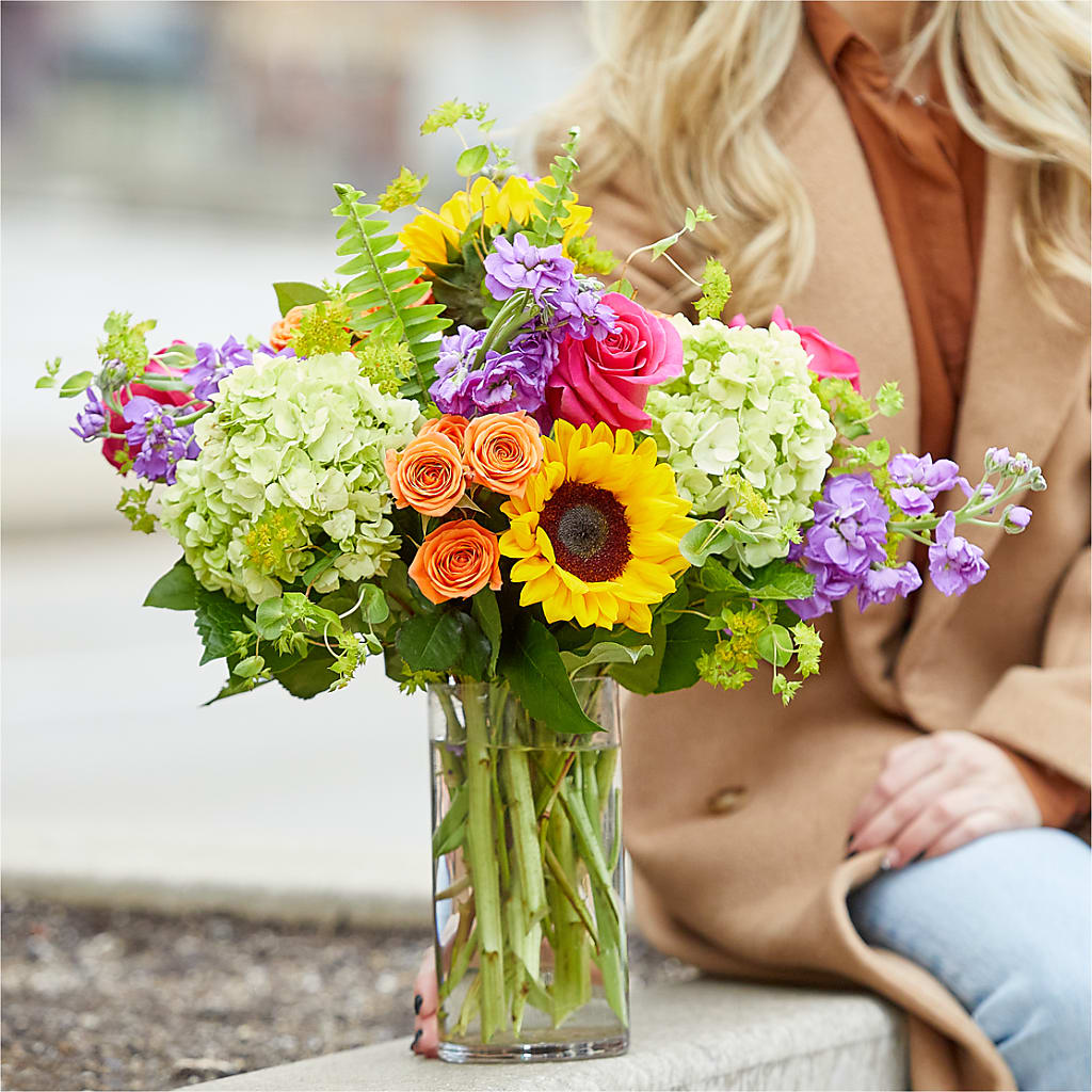 Vibrant Greetings Bouquet –  Flowers By Karen Inc, Ocean Springs MS